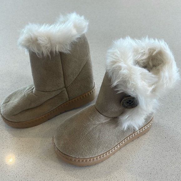 China Buttons City Toddler Girls Boots, Tan, Fleece Lined Size 26M - Picture 1 of 7